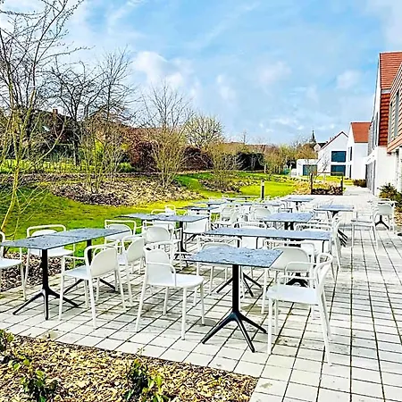 Domaine Des Diamants Blancs De Bondues Hotel *